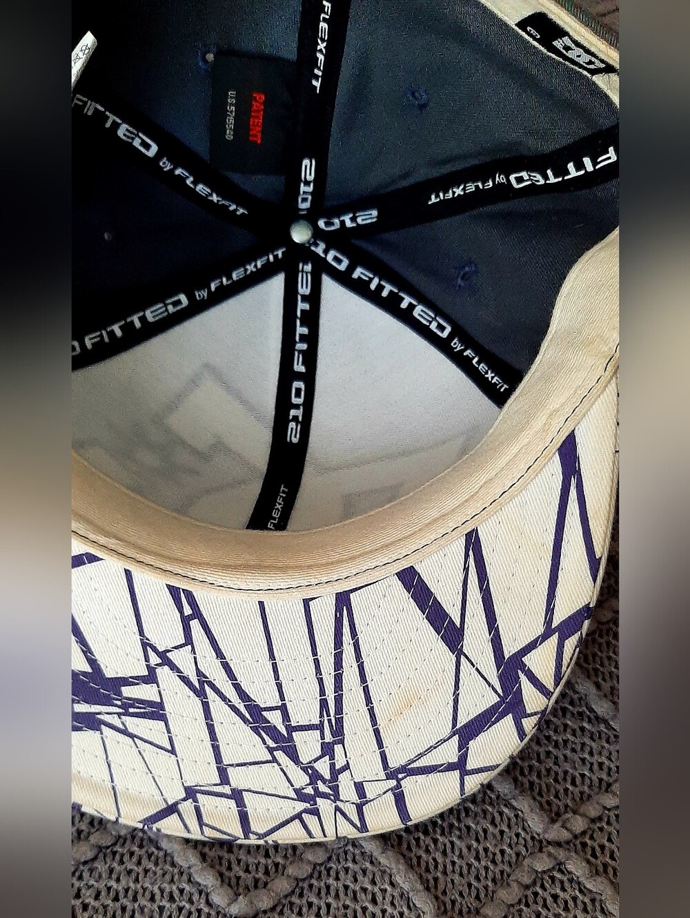 DC Skateboards Flexfit Hat - Picture 9 of 10